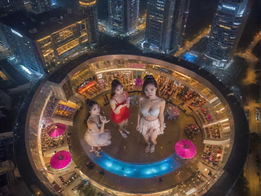 深圳福田95场夜景氛围图