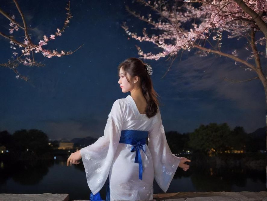 罗湖夜场会所入口夜景展示