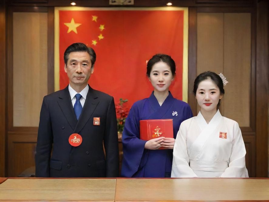 在舒适会所休息放松的场景